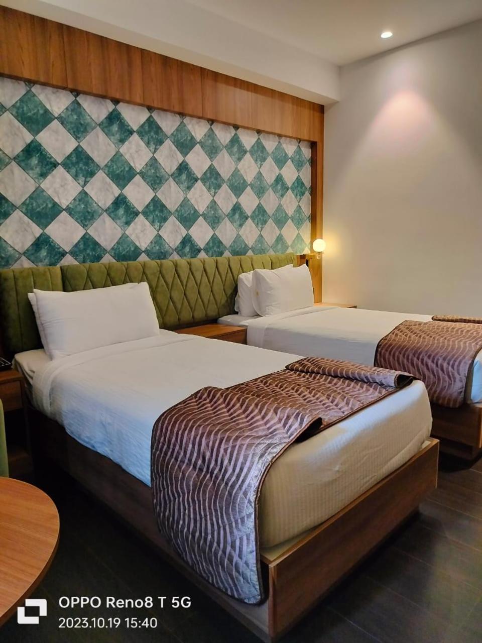 Mandarin Sky Hotel Kannur Ngoại thất bức ảnh