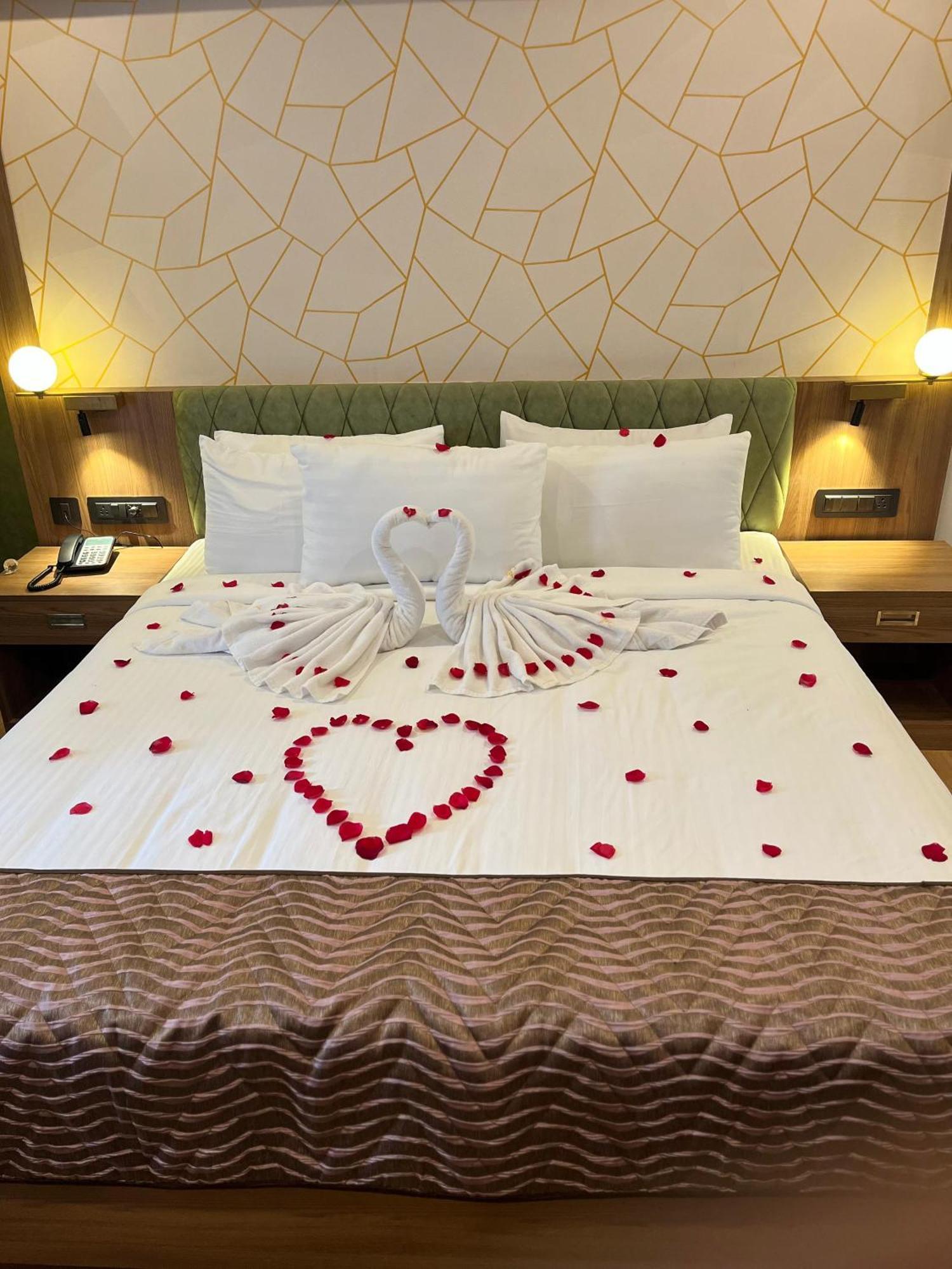Mandarin Sky Hotel Kannur Ngoại thất bức ảnh